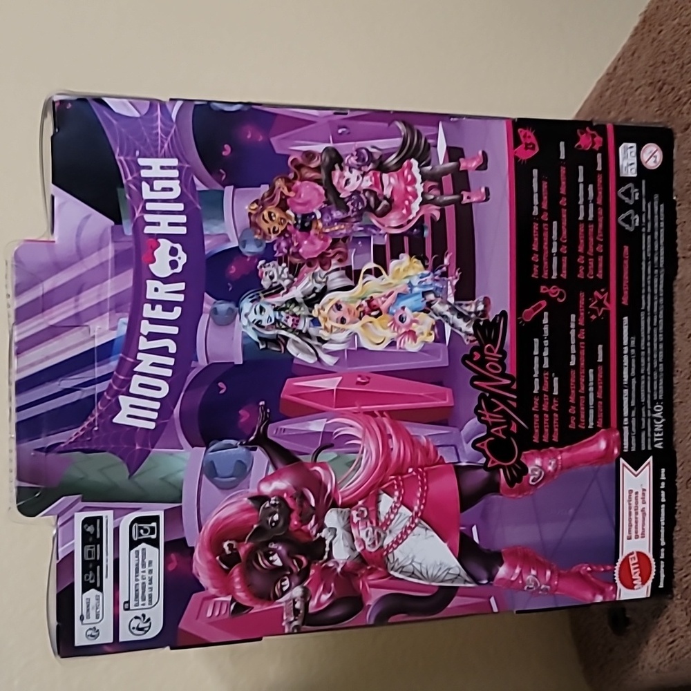 Monster High Doll.  Catty Noir - Picture 4 of 4